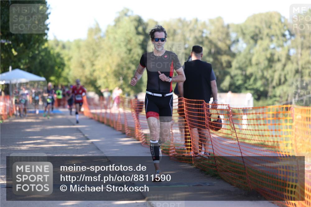 07.09.2025 - 19. Norderstedt Triathlon Michael Strokosch http://msf.ph/oto/8811590 07.09.2025 16:18:38 Laufen 467, 885, 905, 942 meine-sportfotos.de
