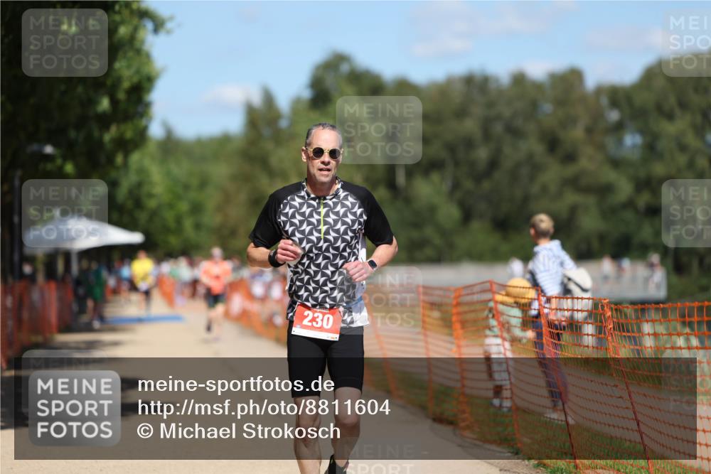 07.09.2025 - 19. Norderstedt Triathlon Michael Strokosch http://msf.ph/oto/8811604 07.09.2025 13:28:22 Laufen 230, 698 meine-sportfotos.de