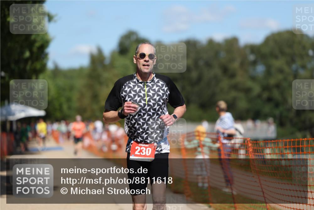 07.09.2025 - 19. Norderstedt Triathlon Michael Strokosch http://msf.ph/oto/8811618 07.09.2025 13:28:23 Laufen 230, 698 meine-sportfotos.de
