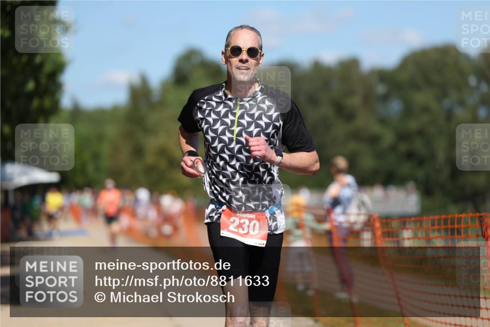 07.09.2025 - 19. Norderstedt Triathlon Michael Strokosch http://msf.ph/oto/8811633 07.09.2025 13:28:23 Laufen 230, 698 meine-sportfotos.de