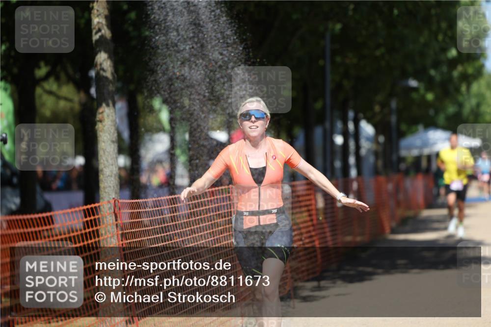 07.09.2025 - 19. Norderstedt Triathlon Michael Strokosch http://msf.ph/oto/8811673 07.09.2025 13:28:34 Laufen 330, 1337 meine-sportfotos.de
