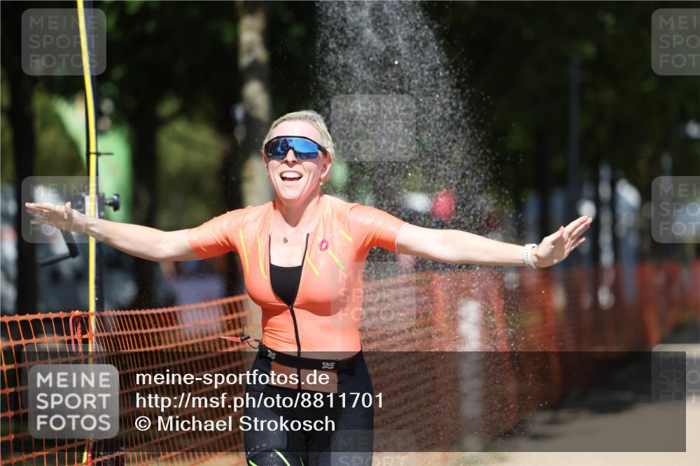 07.09.2025 - 19. Norderstedt Triathlon Michael Strokosch http://msf.ph/oto/8811701 07.09.2025 13:28:35 Laufen 330, 1337 meine-sportfotos.de