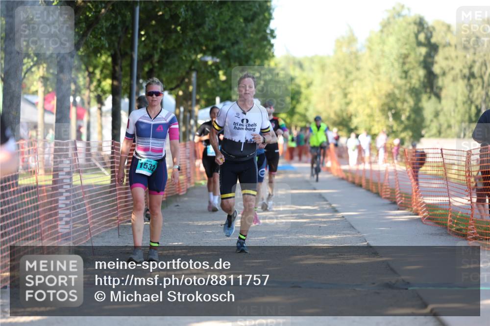 07.09.2025 - 19. Norderstedt Triathlon Michael Strokosch http://msf.ph/oto/8811757 07.09.2025 16:19:03 Laufen 399, 446, 496, 519, 1532, 1584, 1586 meine-sportfotos.de