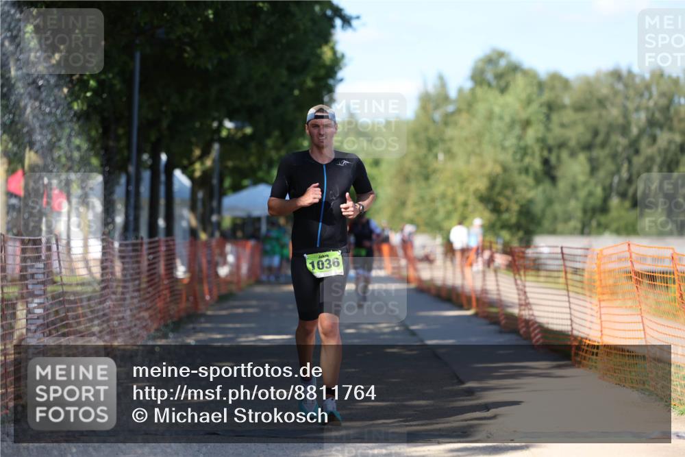 07.09.2025 - 19. Norderstedt Triathlon Michael Strokosch http://msf.ph/oto/8811764 07.09.2025 15:21:52 Laufen  meine-sportfotos.de