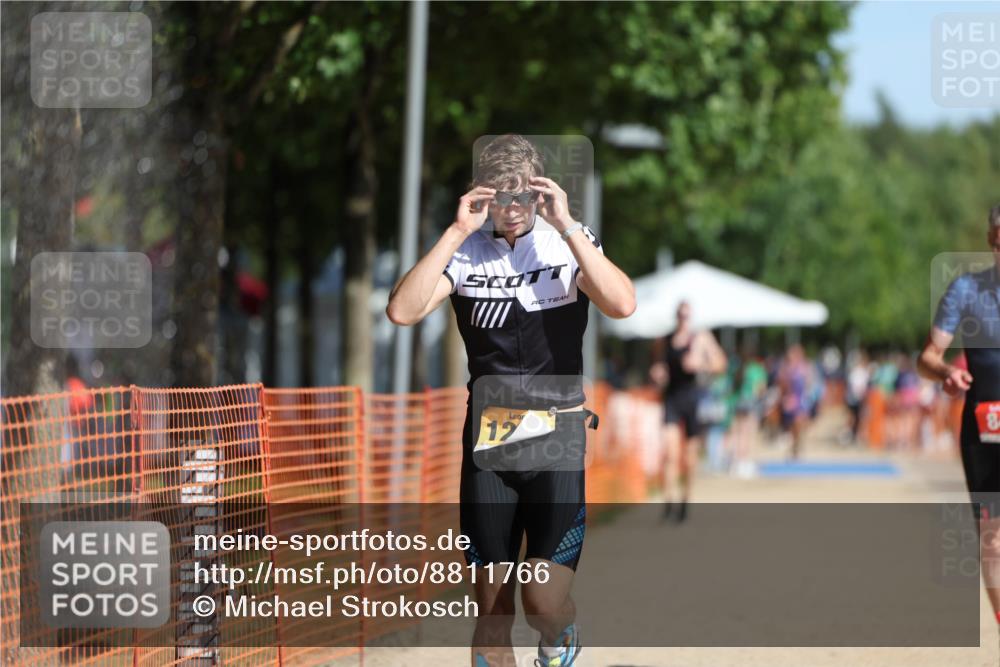 07.09.2025 - 19. Norderstedt Triathlon Michael Strokosch http://msf.ph/oto/8811766 07.09.2025 11:40:54 Laufen 844, 1206 meine-sportfotos.de