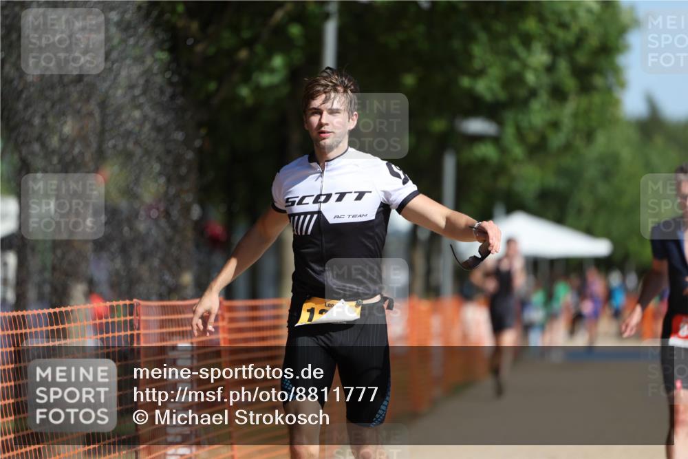 07.09.2025 - 19. Norderstedt Triathlon Michael Strokosch http://msf.ph/oto/8811777 07.09.2025 11:40:55 Laufen 844, 1206 meine-sportfotos.de