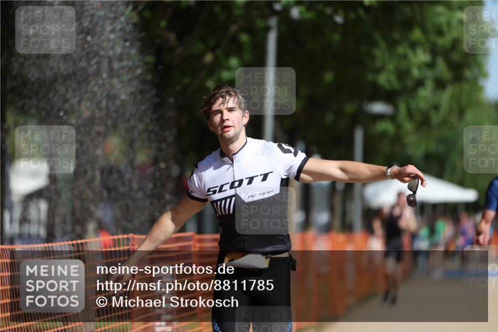 07.09.2025 - 19. Norderstedt Triathlon Michael Strokosch http://msf.ph/oto/8811785 07.09.2025 11:40:55 Laufen 844, 1206 meine-sportfotos.de