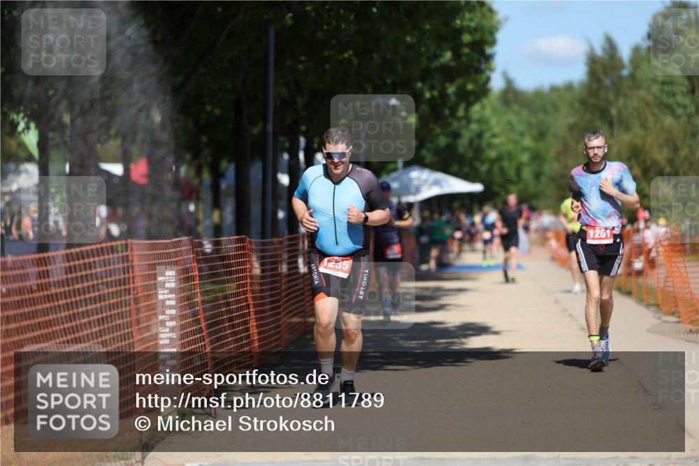 07.09.2025 - 19. Norderstedt Triathlon Michael Strokosch http://msf.ph/oto/8811789 07.09.2025 13:28:51 Laufen 858, 1235, 1261 meine-sportfotos.de