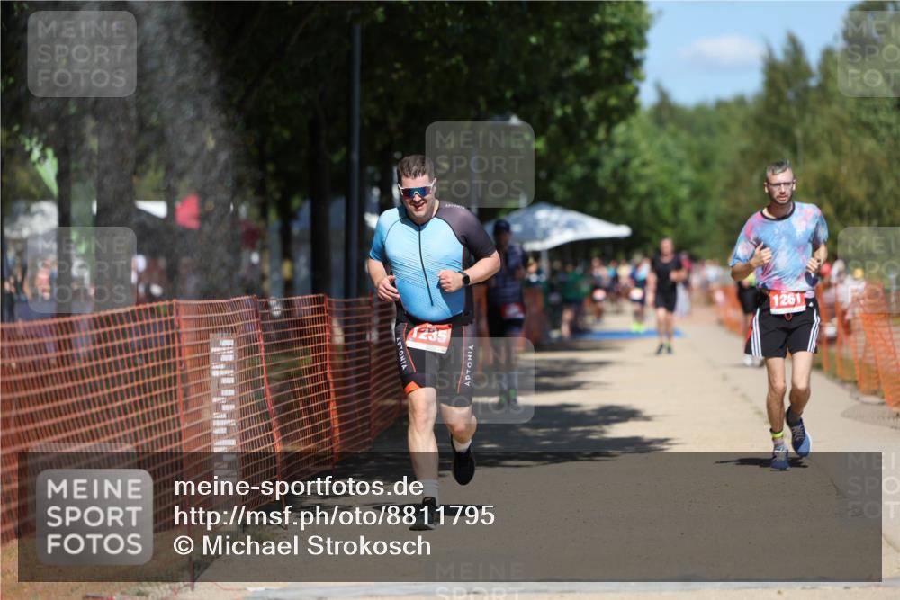 07.09.2025 - 19. Norderstedt Triathlon Michael Strokosch http://msf.ph/oto/8811795 07.09.2025 13:28:52 Laufen 858, 1235, 1261 meine-sportfotos.de