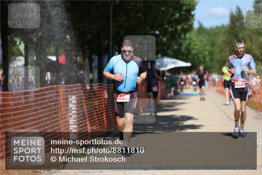 07.09.2025 - 19. Norderstedt Triathlon Michael Strokosch http://msf.ph/oto/8811810 07.09.2025 13:28:52 Laufen 858, 1235, 1261 meine-sportfotos.de