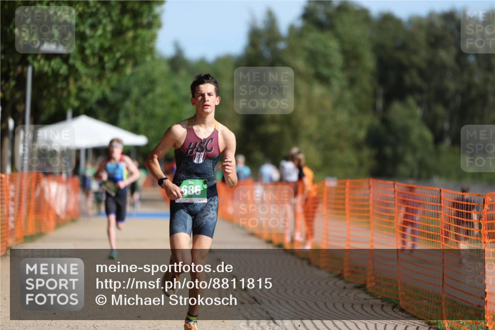 07.09.2025 - 19. Norderstedt Triathlon Michael Strokosch http://msf.ph/oto/8811815 07.09.2025 10:42:29 Laufen 652, 672, 686 meine-sportfotos.de