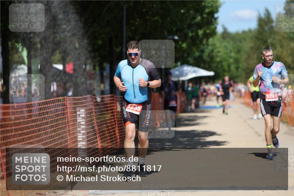 07.09.2025 - 19. Norderstedt Triathlon Michael Strokosch http://msf.ph/oto/8811817 07.09.2025 13:28:52 Laufen 858, 1235, 1261 meine-sportfotos.de