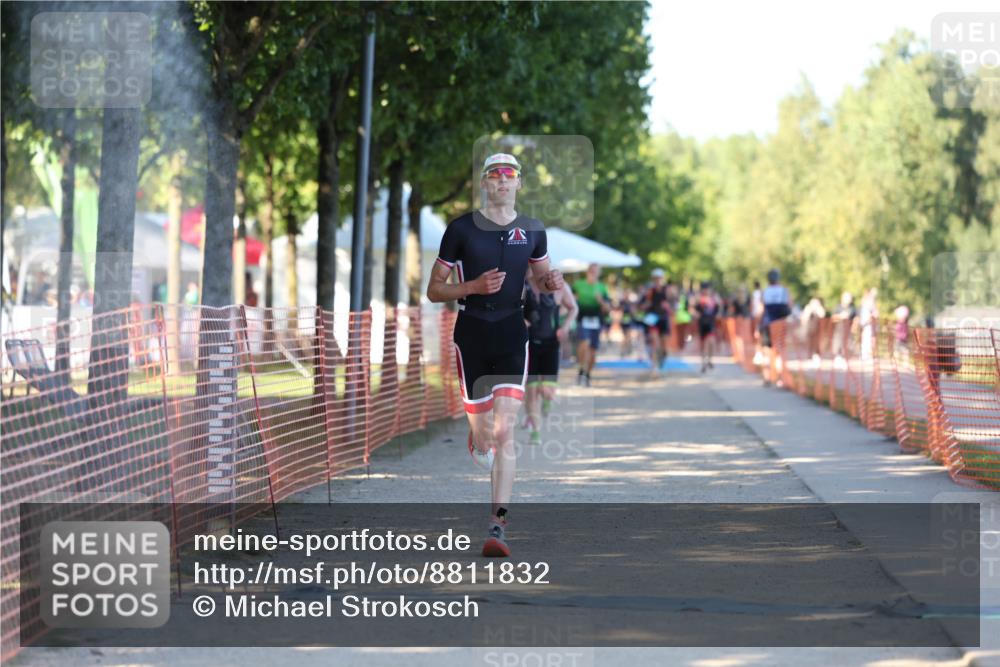 07.09.2025 - 19. Norderstedt Triathlon Michael Strokosch http://msf.ph/oto/8811832 07.09.2025 16:19:29 Laufen 534, 544, 1049 meine-sportfotos.de