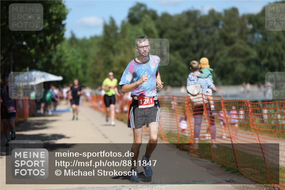 07.09.2025 - 19. Norderstedt Triathlon Michael Strokosch http://msf.ph/oto/8811847 07.09.2025 13:28:54 Laufen 179, 858, 1235, 1261 meine-sportfotos.de