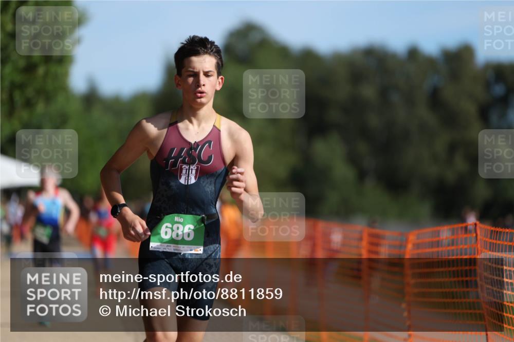 07.09.2025 - 19. Norderstedt Triathlon Michael Strokosch http://msf.ph/oto/8811859 07.09.2025 10:42:30 Laufen 652, 672, 686 meine-sportfotos.de