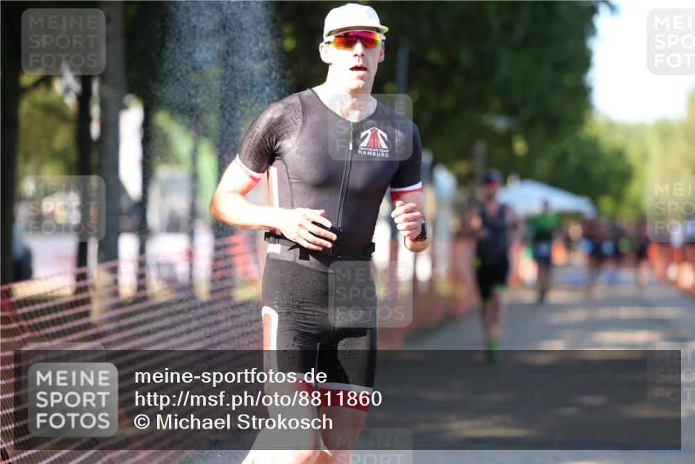 07.09.2025 - 19. Norderstedt Triathlon Michael Strokosch http://msf.ph/oto/8811860 07.09.2025 16:19:32 Laufen 534, 544, 939, 1049 meine-sportfotos.de
