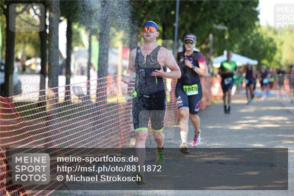 07.09.2025 - 19. Norderstedt Triathlon Michael Strokosch http://msf.ph/oto/8811872 07.09.2025 16:19:35 Laufen 534, 544, 939, 1049 meine-sportfotos.de