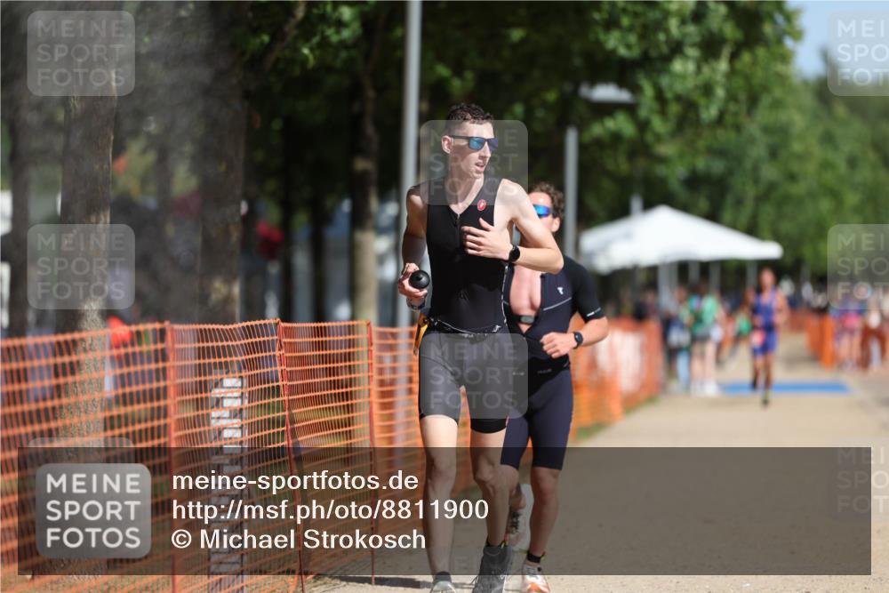 07.09.2025 - 19. Norderstedt Triathlon Michael Strokosch http://msf.ph/oto/8811900 07.09.2025 11:41:03 Laufen 1198, 1200 meine-sportfotos.de