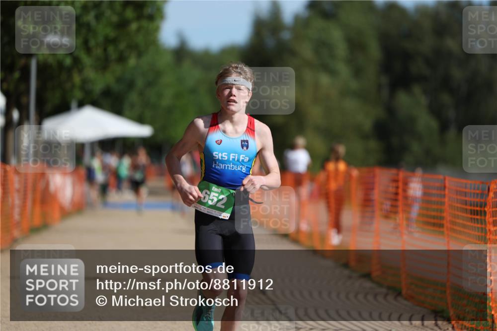 07.09.2025 - 19. Norderstedt Triathlon Michael Strokosch http://msf.ph/oto/8811912 07.09.2025 10:42:33 Laufen 652, 672, 686 meine-sportfotos.de