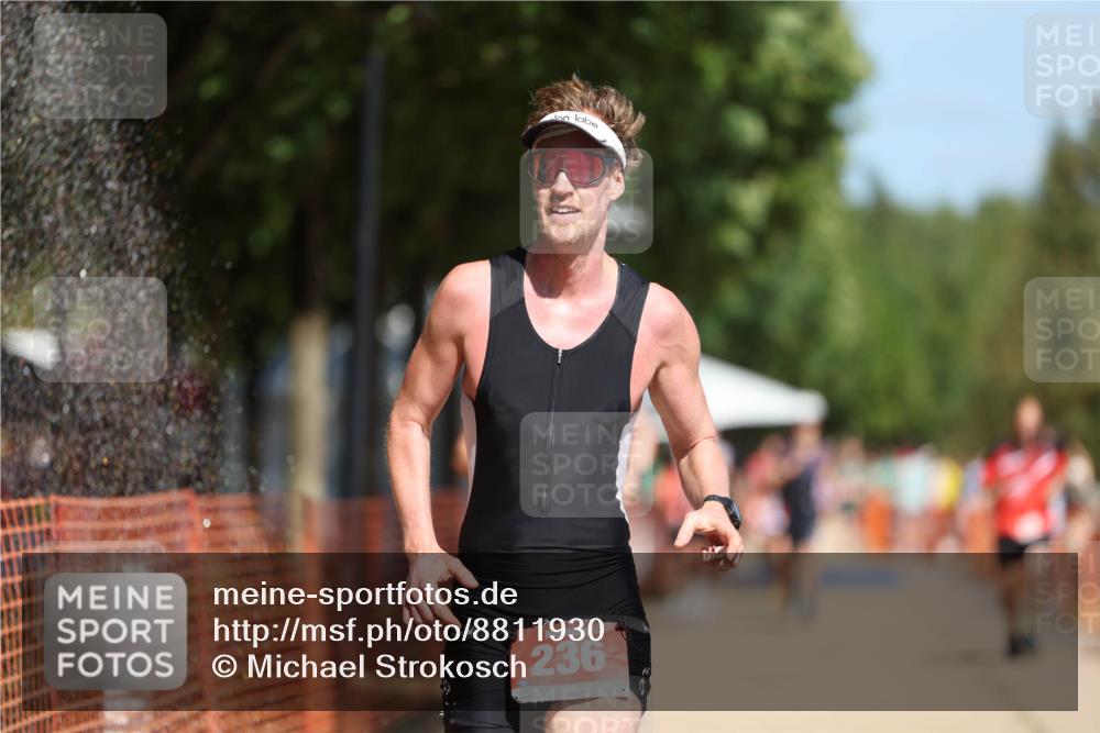 07.09.2025 - 19. Norderstedt Triathlon Michael Strokosch http://msf.ph/oto/8811930 07.09.2025 12:50:33 Laufen 236, 308, 1307 meine-sportfotos.de
