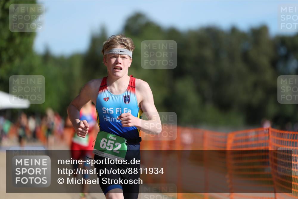 07.09.2025 - 19. Norderstedt Triathlon Michael Strokosch http://msf.ph/oto/8811934 07.09.2025 10:42:34 Laufen 652, 672, 686 meine-sportfotos.de