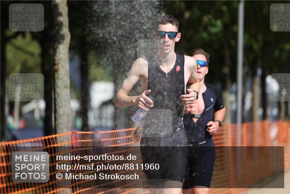 07.09.2025 - 19. Norderstedt Triathlon Michael Strokosch http://msf.ph/oto/8811960 07.09.2025 11:41:04 Laufen 1198, 1200 meine-sportfotos.de