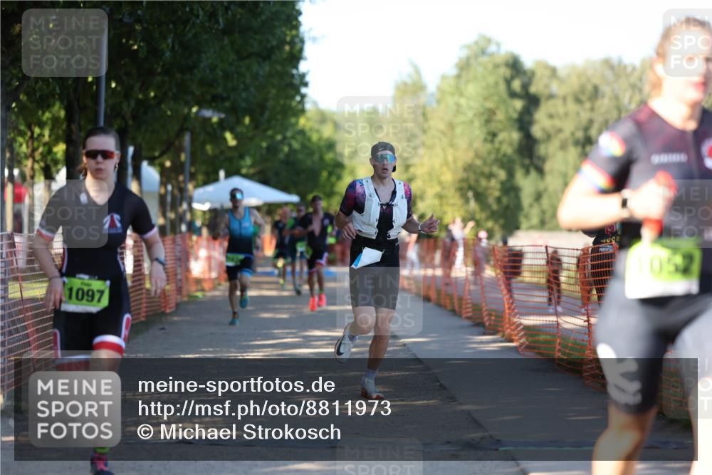 07.09.2025 - 19. Norderstedt Triathlon Michael Strokosch http://msf.ph/oto/8811973 07.09.2025 16:19:54 Laufen 546, 873, 1052, 1097, 1413, 1614, 1620 meine-sportfotos.de