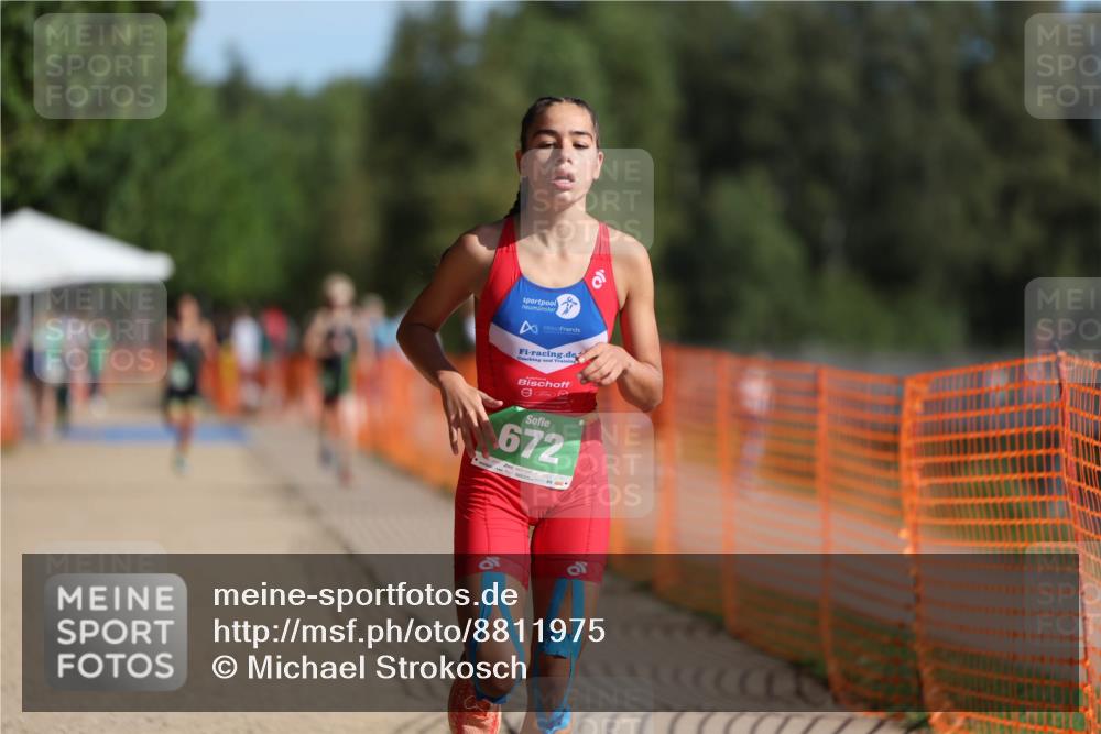 07.09.2025 - 19. Norderstedt Triathlon Michael Strokosch http://msf.ph/oto/8811975 07.09.2025 10:42:36 Laufen 652, 672 meine-sportfotos.de