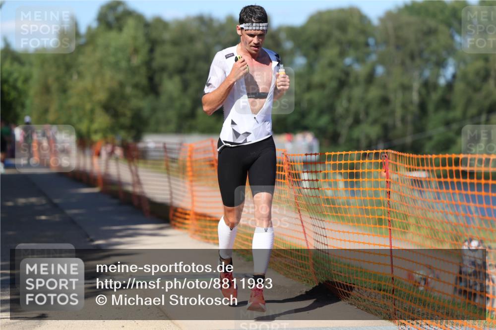 07.09.2025 - 19. Norderstedt Triathlon Michael Strokosch http://msf.ph/oto/8811983 07.09.2025 15:22:34 Laufen 364, 1501 meine-sportfotos.de