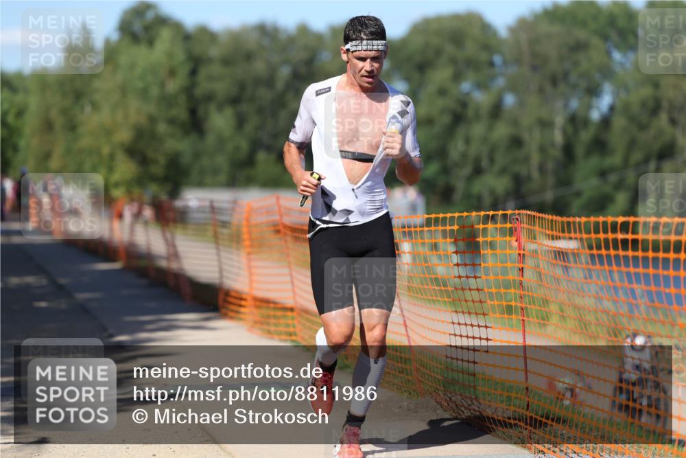 07.09.2025 - 19. Norderstedt Triathlon Michael Strokosch http://msf.ph/oto/8811986 07.09.2025 15:22:35 Laufen 364, 1501 meine-sportfotos.de
