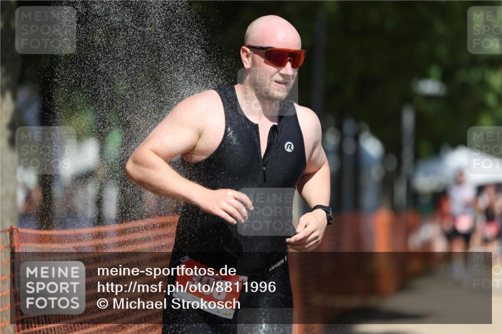 07.09.2025 - 19. Norderstedt Triathlon Michael Strokosch http://msf.ph/oto/8811996 07.09.2025 12:50:36 Laufen 182, 236, 308, 1293 meine-sportfotos.de