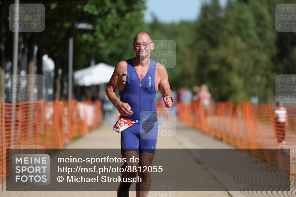 07.09.2025 - 19. Norderstedt Triathlon Michael Strokosch http://msf.ph/oto/8812055 07.09.2025 11:41:18 Laufen 821 meine-sportfotos.de