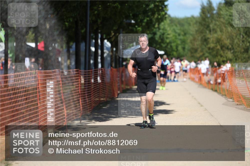07.09.2025 - 19. Norderstedt Triathlon Michael Strokosch http://msf.ph/oto/8812069 07.09.2025 13:29:05 Laufen 179, 706 meine-sportfotos.de