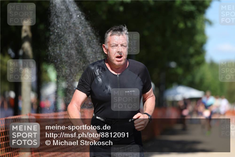 07.09.2025 - 19. Norderstedt Triathlon Michael Strokosch http://msf.ph/oto/8812091 07.09.2025 13:29:09 Laufen 706 meine-sportfotos.de