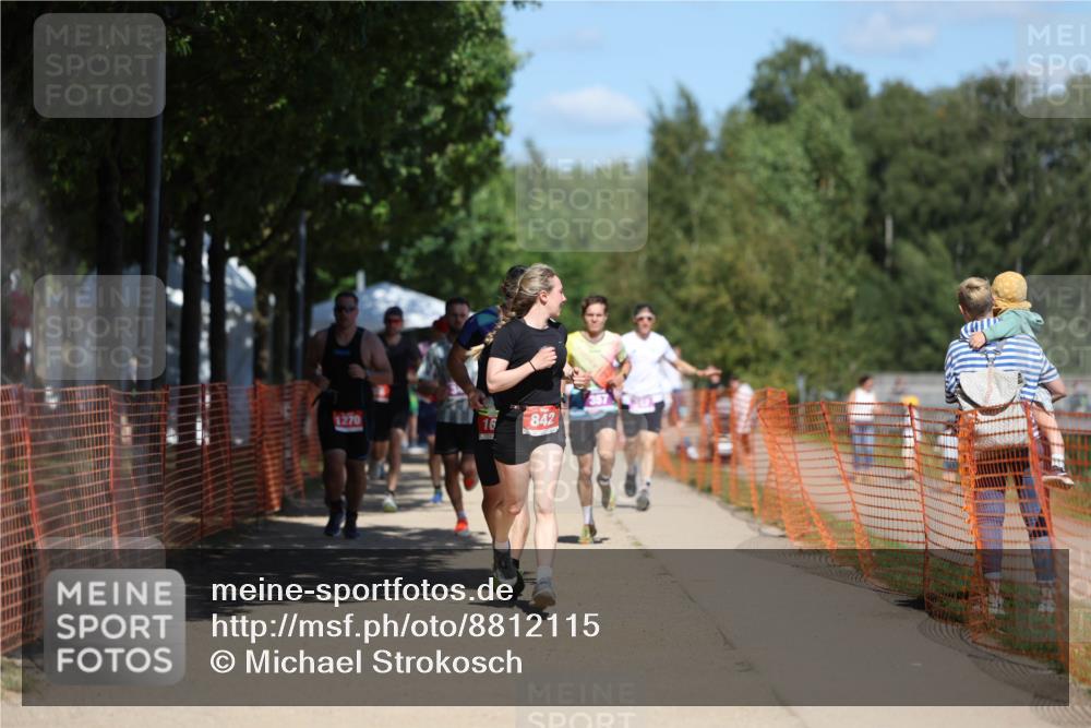 07.09.2025 - 19. Norderstedt Triathlon Michael Strokosch http://msf.ph/oto/8812115 07.09.2025 13:29:15 Laufen 166, 265, 345, 347, 357, 842, 1270 meine-sportfotos.de