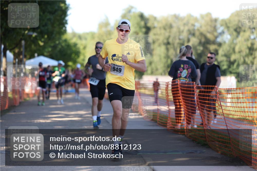 07.09.2025 - 19. Norderstedt Triathlon Michael Strokosch http://msf.ph/oto/8812123 07.09.2025 16:20:18 Laufen 949, 951, 1043, 1550 meine-sportfotos.de