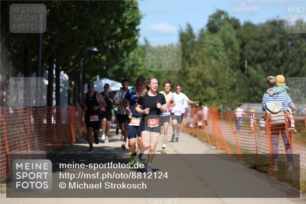07.09.2025 - 19. Norderstedt Triathlon Michael Strokosch http://msf.ph/oto/8812124 07.09.2025 13:29:16 Laufen 166, 265, 266, 345, 347, 357, 842, 1270 meine-sportfotos.de