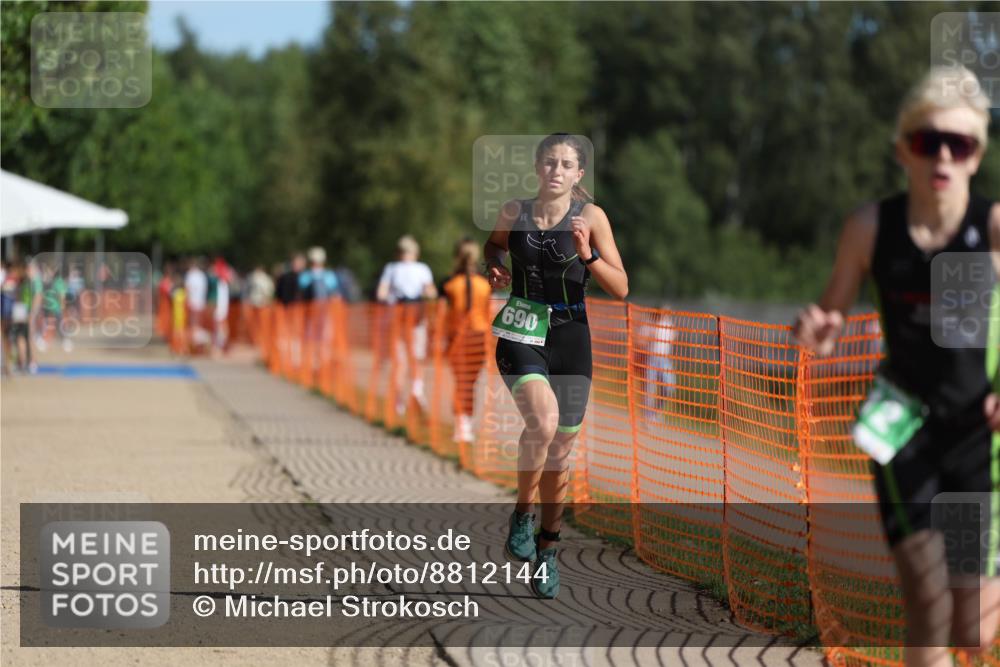 07.09.2025 - 19. Norderstedt Triathlon Michael Strokosch http://msf.ph/oto/8812144 07.09.2025 10:42:43 Laufen 112, 690 meine-sportfotos.de