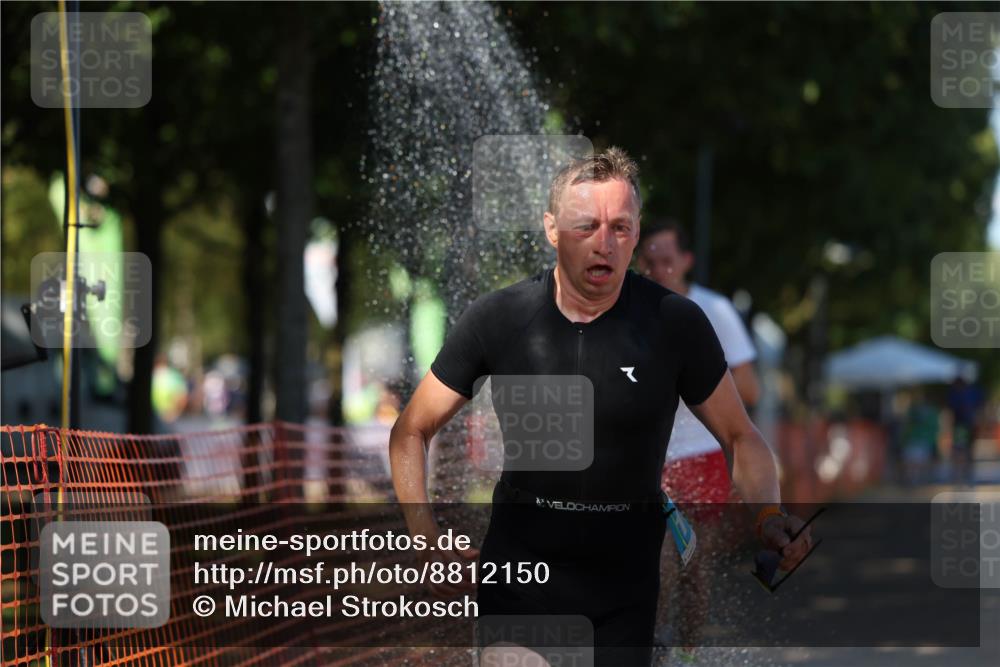 07.09.2025 - 19. Norderstedt Triathlon Michael Strokosch http://msf.ph/oto/8812150 07.09.2025 15:22:53 Laufen 1000, 1431, 1462 meine-sportfotos.de