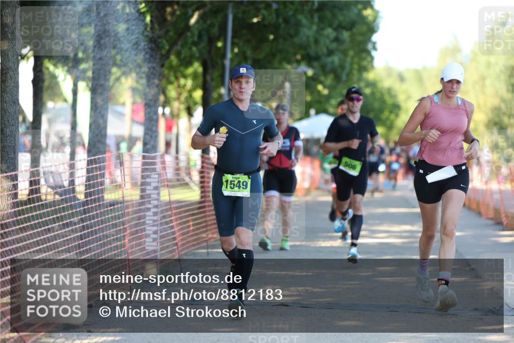 07.09.2025 - 19. Norderstedt Triathlon Michael Strokosch http://msf.ph/oto/8812183 07.09.2025 16:20:28 Laufen 445, 506, 549, 953, 1410, 1549 meine-sportfotos.de