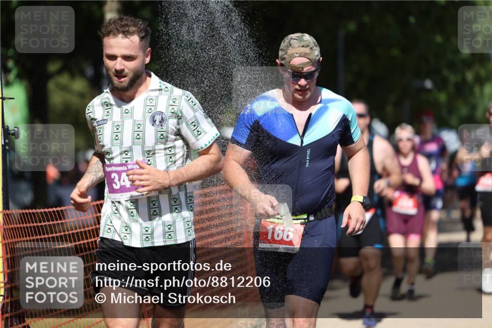 07.09.2025 - 19. Norderstedt Triathlon Michael Strokosch http://msf.ph/oto/8812206 07.09.2025 13:29:21 Laufen 166, 265, 266, 313, 345, 347, 357, 804, 842, 1270 meine-sportfotos.de