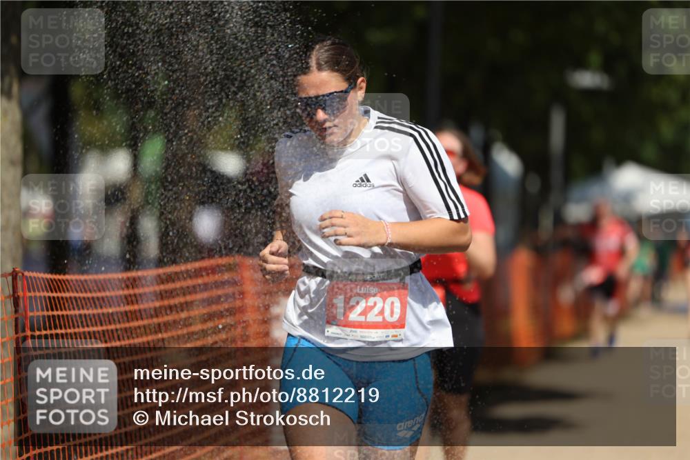 07.09.2025 - 19. Norderstedt Triathlon Michael Strokosch http://msf.ph/oto/8812219 07.09.2025 12:50:49 Laufen 188, 792, 803, 1220, 1378 meine-sportfotos.de