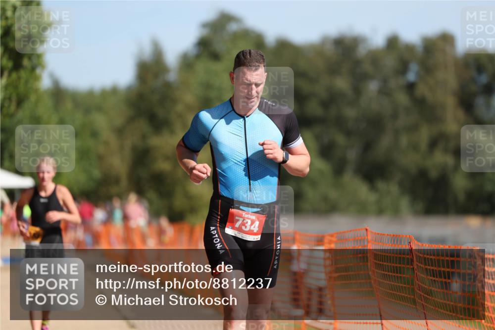 07.09.2025 - 19. Norderstedt Triathlon Michael Strokosch http://msf.ph/oto/8812237 07.09.2025 11:41:44 Laufen 734, 1155 meine-sportfotos.de