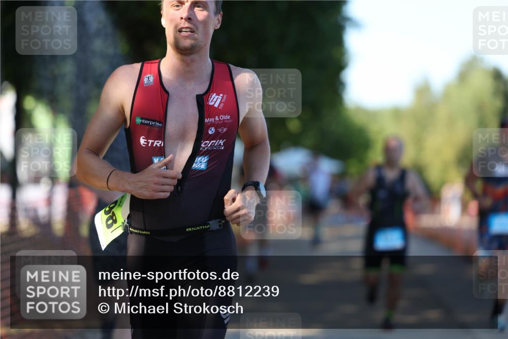 07.09.2025 - 19. Norderstedt Triathlon Michael Strokosch http://msf.ph/oto/8812239 07.09.2025 16:20:40 Laufen 493, 498, 525, 870, 955, 956, 1071, 1074, 1087, 1427 meine-sportfotos.de