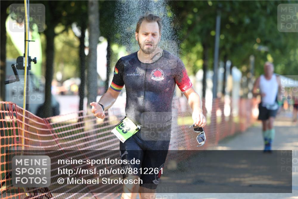 07.09.2025 - 19. Norderstedt Triathlon Michael Strokosch http://msf.ph/oto/8812261 07.09.2025 16:20:44 Laufen 493, 870, 955, 956, 1074, 1087, 1427 meine-sportfotos.de