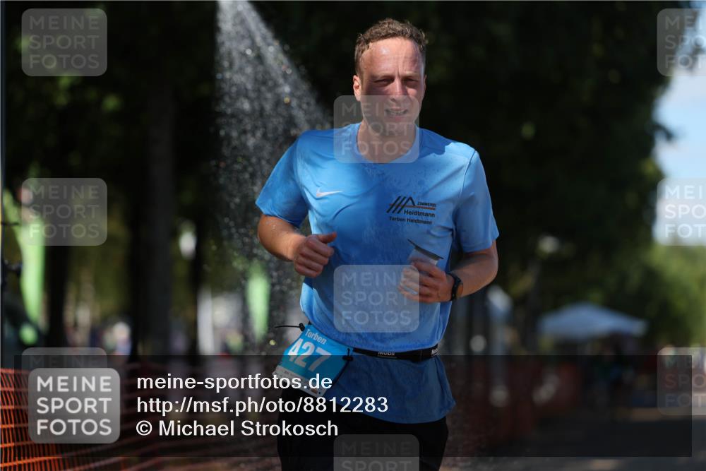 07.09.2025 - 19. Norderstedt Triathlon Michael Strokosch http://msf.ph/oto/8812283 07.09.2025 15:23:28 Laufen 427 meine-sportfotos.de
