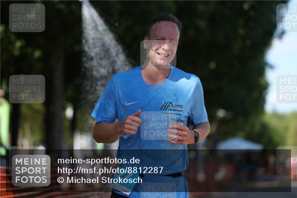 07.09.2025 - 19. Norderstedt Triathlon Michael Strokosch http://msf.ph/oto/8812287 07.09.2025 15:23:28 Laufen 427 meine-sportfotos.de
