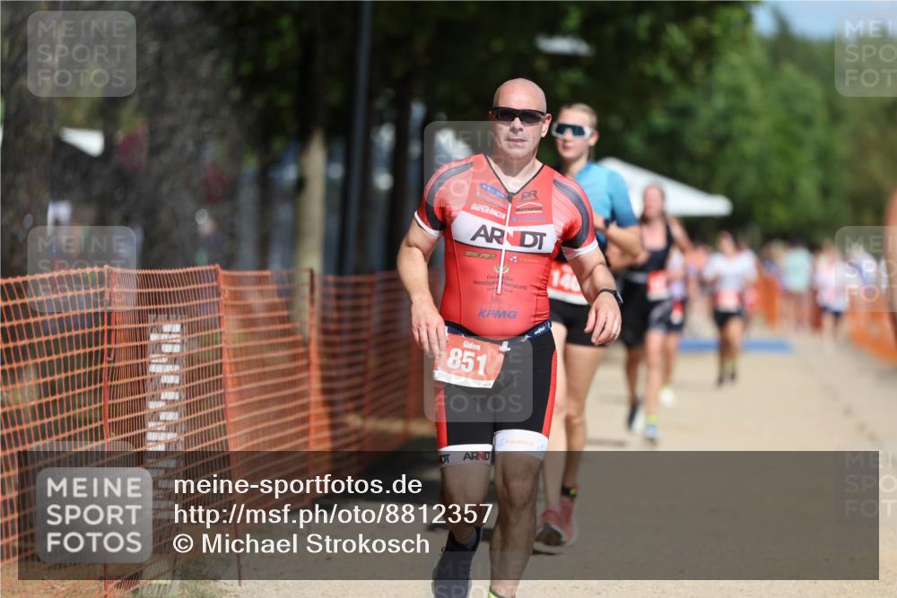 07.09.2025 - 19. Norderstedt Triathlon Michael Strokosch http://msf.ph/oto/8812357 07.09.2025 12:50:59 Laufen 140, 739, 851, 1224 meine-sportfotos.de