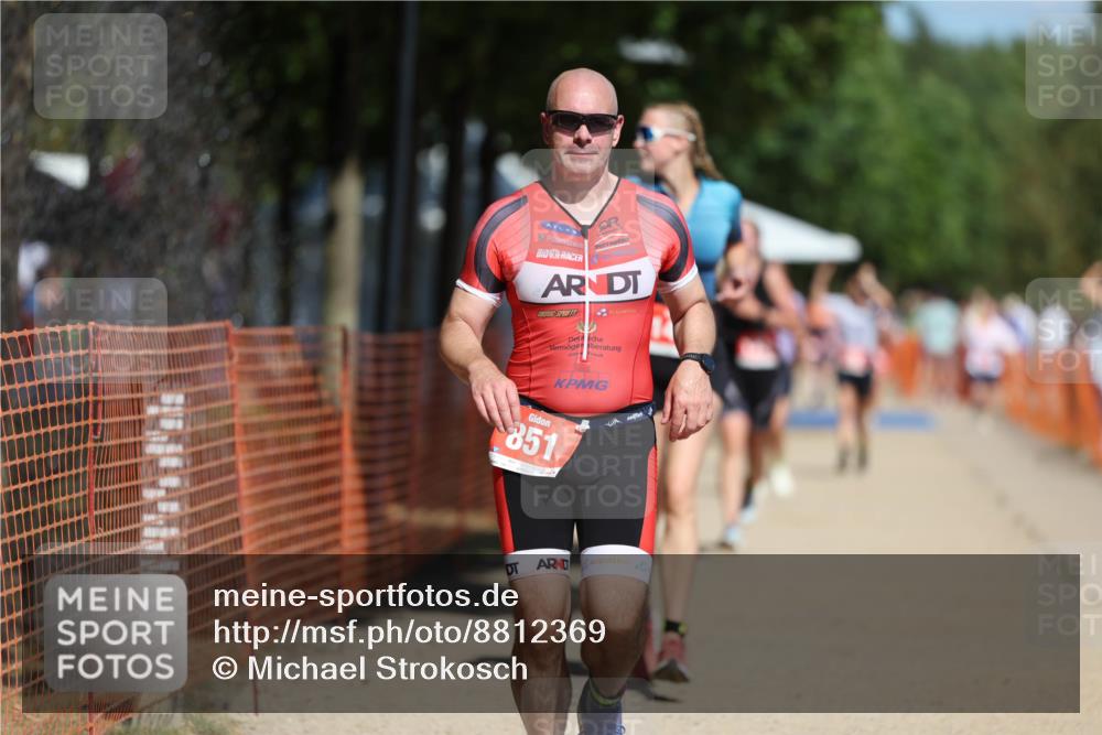 07.09.2025 - 19. Norderstedt Triathlon Michael Strokosch http://msf.ph/oto/8812369 07.09.2025 12:50:59 Laufen 140, 739, 851, 1224 meine-sportfotos.de