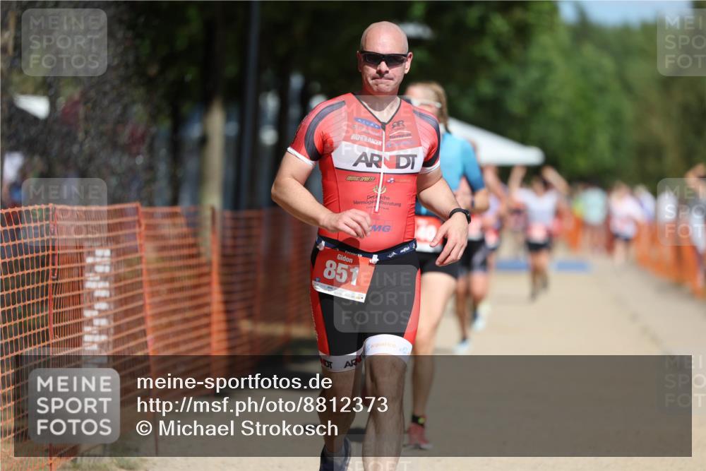 07.09.2025 - 19. Norderstedt Triathlon Michael Strokosch http://msf.ph/oto/8812373 07.09.2025 12:50:59 Laufen 140, 739, 851, 1224 meine-sportfotos.de